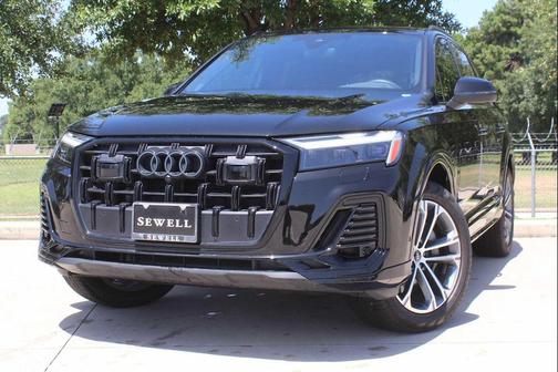 2025 Audi Q7 45 Premium Plus