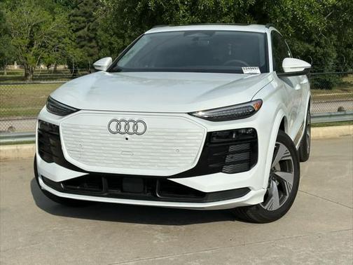 2025 Audi Q6 e-tron Premium Plus quattro
