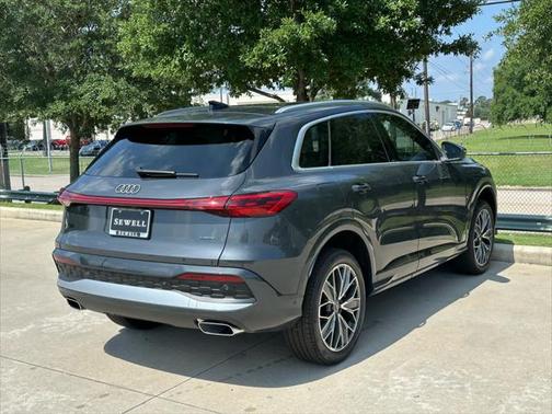 2025 Audi Q5 Premium Plus