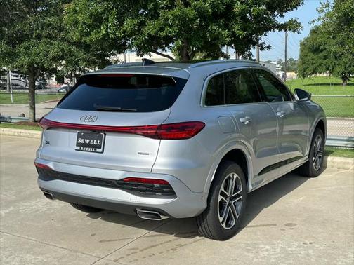 2025 Audi Q5 Premium