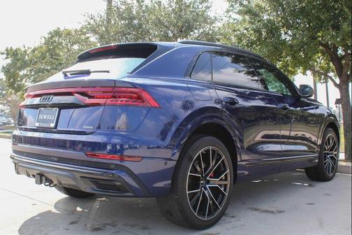 2023 Audi Q8 55 Premium Plus