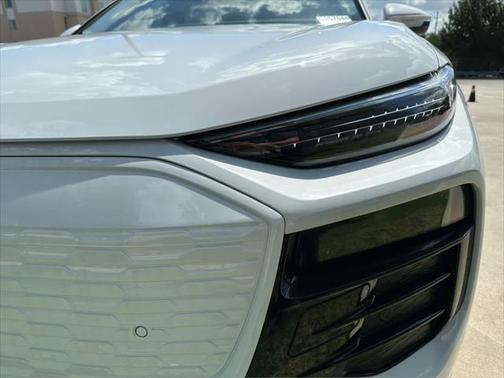 2025 Audi Q6 e-tron Premium Plus quattro