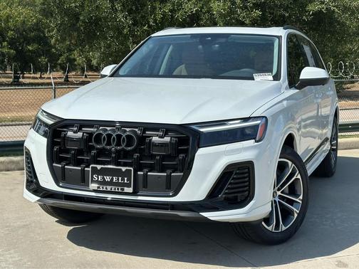 2026 Audi Q7 45 Premium