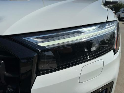 2026 Audi Q7 45 Premium