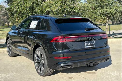 Mythos Black Metallic 2026 Audi Q8 55 Premium Plus