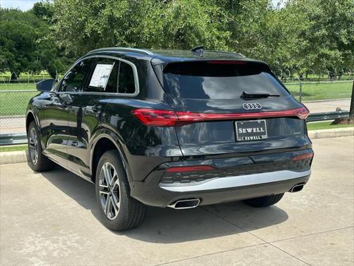2025 Audi Q5 Premium