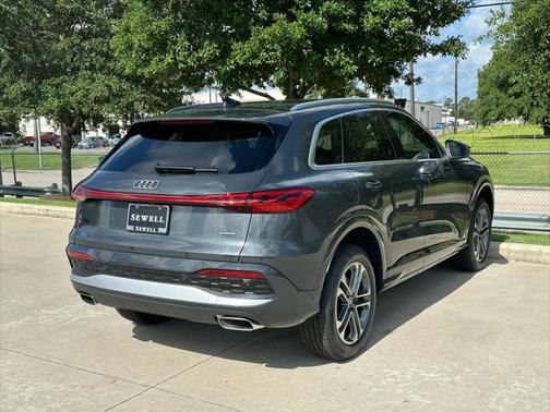 2025 Audi Q5 Premium