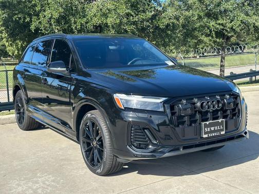 2026 Audi Q7 45 Premium Plus