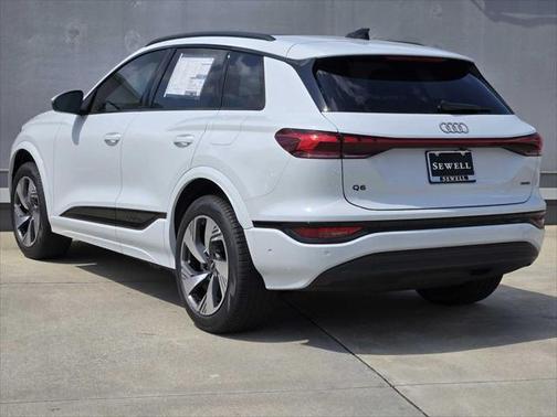 2025 Audi Q6 e-tron Premium Plus quattro