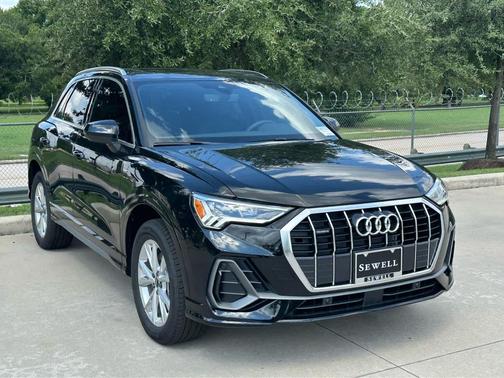 2025 Audi Q3 Premium 45 TFSI S line quattro Tiptronic