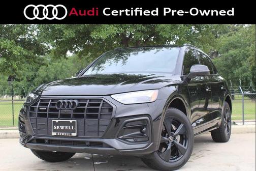 Mythos Black Metallic 2024 Audi Q5 40 Premium Plus