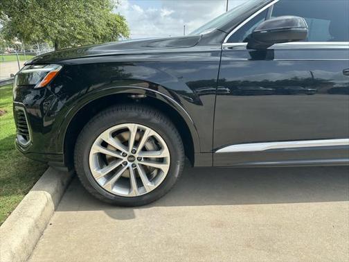 2025 Audi Q7 55 Premium