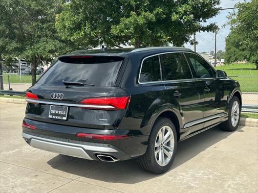 2025 Audi Q7 55 Premium
