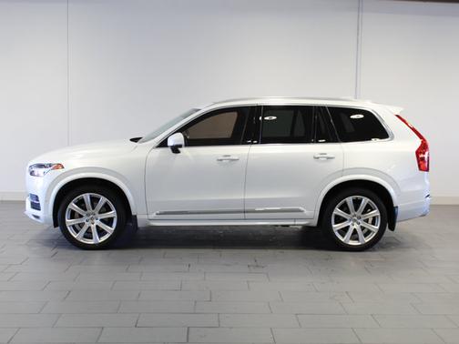 Photo 5 of 26 of 2017 Volvo XC90 T6 Inscription