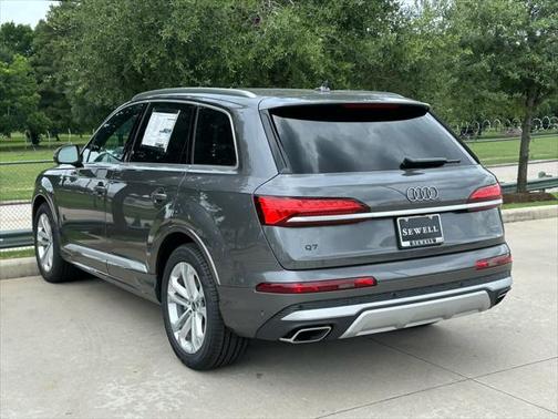 2025 Audi Q7 55 Prestige