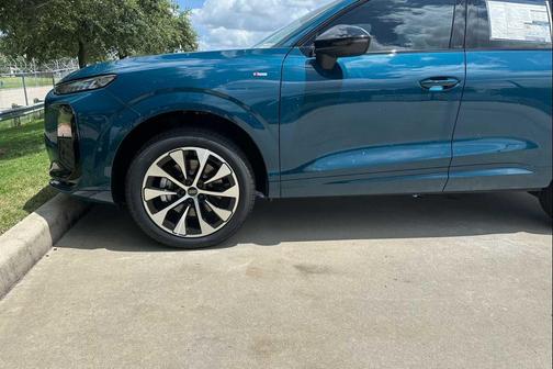 Malpelo Blue Metallic 2026 Audi Q3 TFSI quattro S tronic