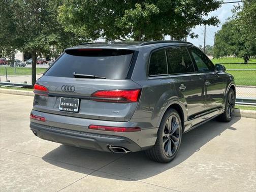 2025 Audi Q7 55 Prestige