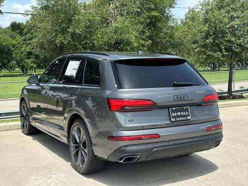 2025 Audi Q7 55 Prestige
