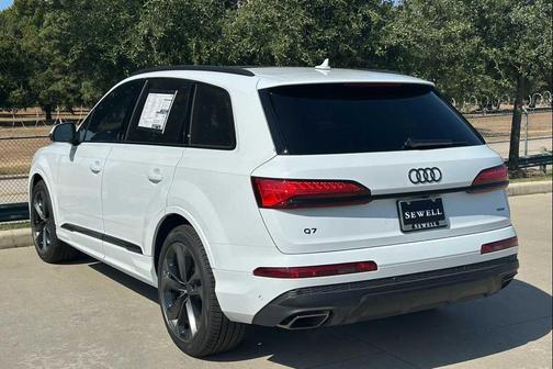 GLACIER WHITE 2026 Audi Q7 55 Premium Plus