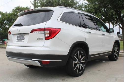 2021 Honda Pilot Touring 8-Passenger