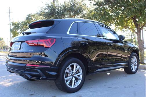 2022 Audi Q3 45 S line Premium