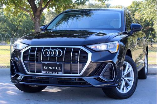 2022 Audi Q3 45 S line Premium