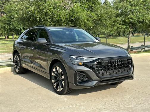 2025 Audi Q8 55 Premium Plus