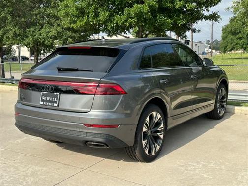 2025 Audi Q8 55 Premium Plus