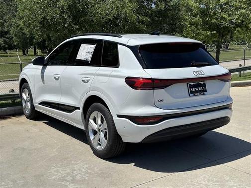 2025 Audi Q6 e-tron Premium Plus