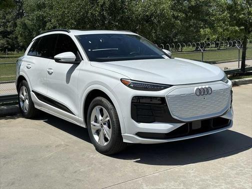 2025 Audi Q6 e-tron Premium Plus