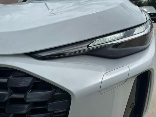 Arkona White 2025 Audi Q5 Premium TFSI quattro S tronic
