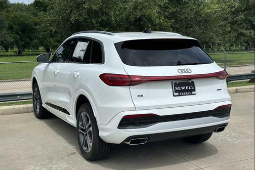 Arkona White 2025 Audi Q5 Premium TFSI quattro S tronic