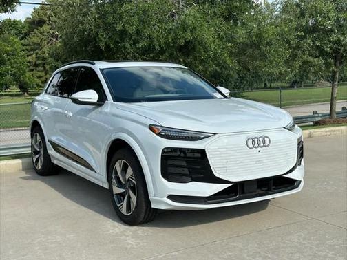2025 Audi Q6 e-tron Premium Plus quattro