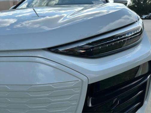 2025 Audi Q6 e-tron Premium Plus quattro