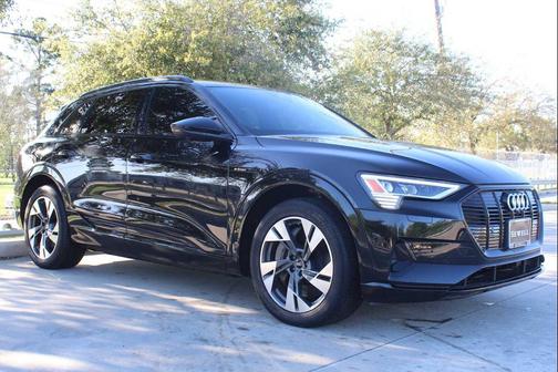 2022 Audi e-tron Premium