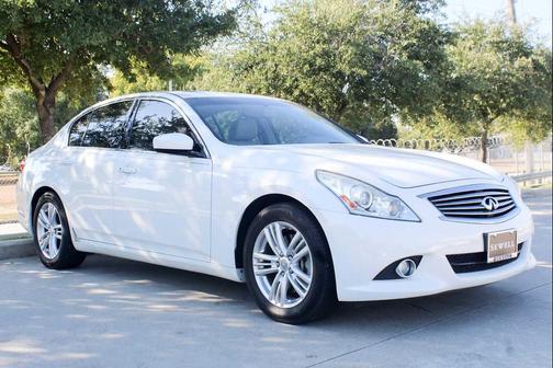 2011 INFINITI G37 Journey