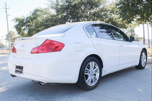 2011 INFINITI G37 Journey