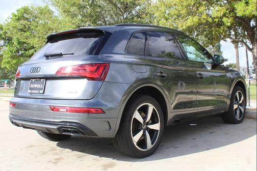Daytona Gray Pearl Effect 2023 Audi Q5 45 S line Premium Plus
