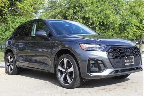Daytona Gray Pearl Effect 2023 Audi Q5 45 S line Premium Plus