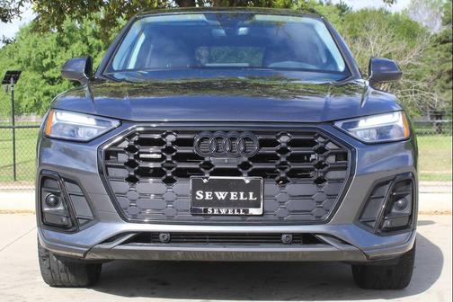 Daytona Gray Pearl Effect 2023 Audi Q5 45 S line Premium Plus