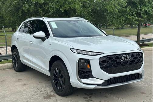 Glacier White Metallic 2026 Audi Q3 TFSI quattro S tronic