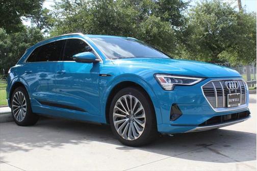 2019 Audi e-tron Premium Plus