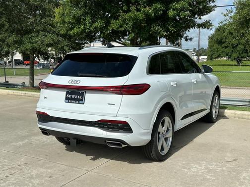 2025 Audi Q5 Premium Plus TFSI quattro S tronic