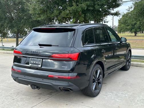 2026 Audi Q7 55 Premium Plus