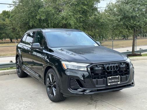 2026 Audi Q7 55 Premium Plus