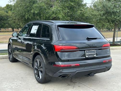 2026 Audi Q7 55 Premium Plus