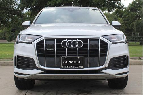 2022 Audi Q7 45 Premium Plus