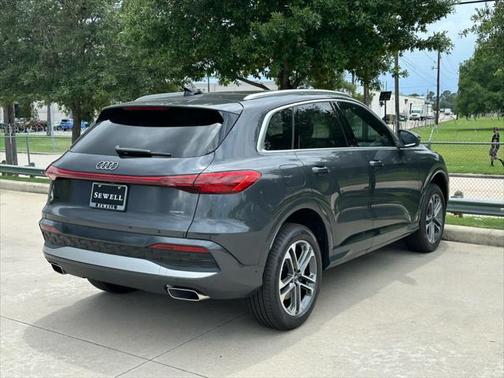 2025 Audi Q5 Premium