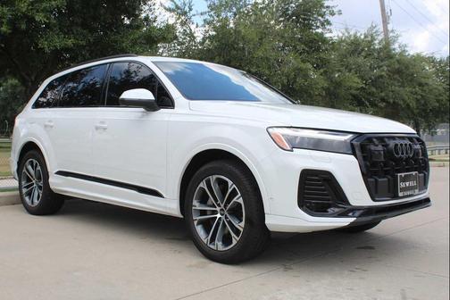 2025 Audi Q7 45 Premium Plus