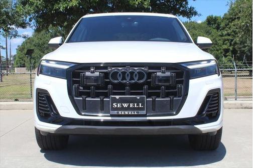 2025 Audi Q7 45 Premium Plus